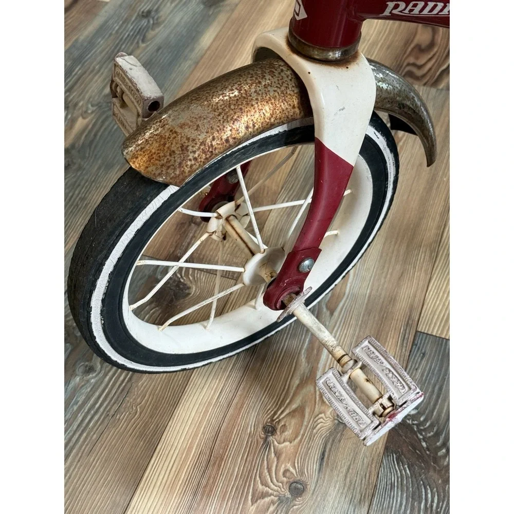 Used Red Radio Flyer Tricycle Model 227 12 A9 Retro Red